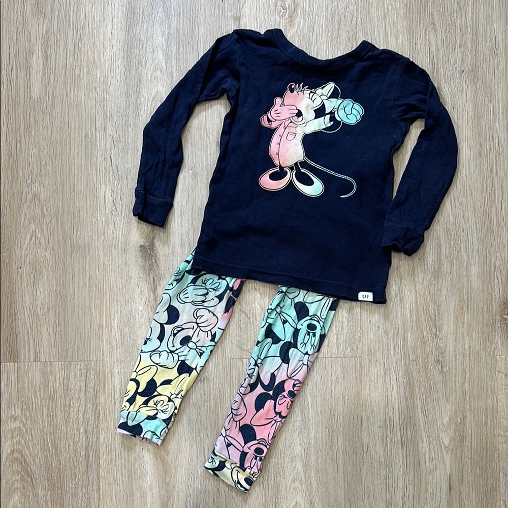 Gap baby girl pajama Micky Mouse 2T organically grown cotton